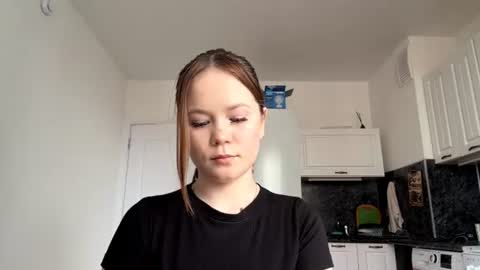 Lily online show from 06-23-26, 05:16