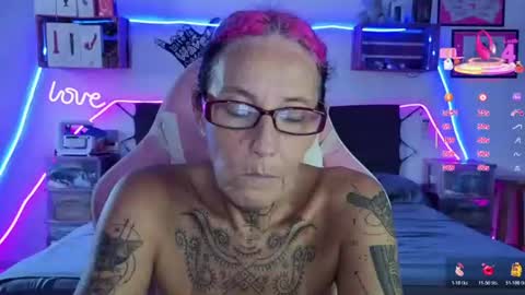 Snapshot of selvaggia_del_caribe chatting on 06-19-26, 06:45 Selvaggia Del Caribe online show from 06-19-26, 06:45
