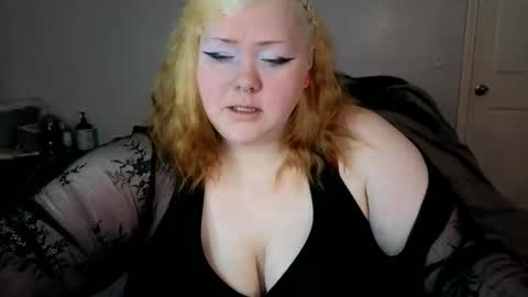 Snapshot of sendforember chatting on 03-19-26, 02:48 Goddess Ember online show from 03-19-26, 02:48
