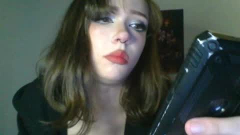 Snapshot of sendforesme chatting on 01-26-25, 01:31 goddess esme online show from 01-26-25, 01:31