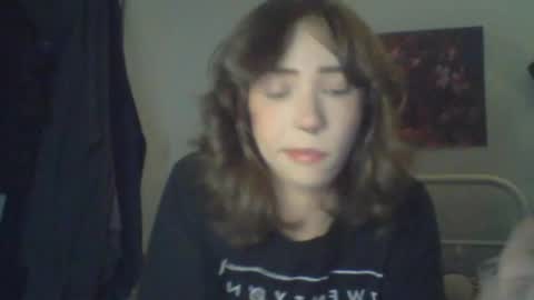 Snapshot of sendforesme chatting on 10-25-25, 11:43 goddess esme online show from 10-25-25, 11:43