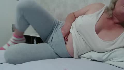 Lenna online show from 11-16-25, 12:22