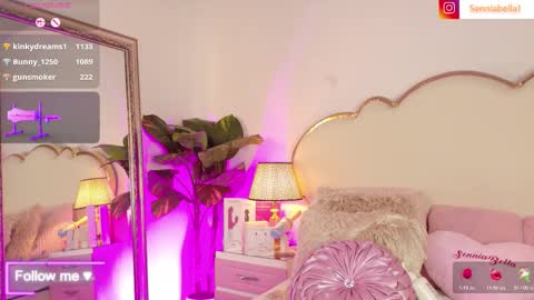 Sennia online show from 03-07-26, 03:09