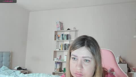 Snapshot of sensetive_mary chatting on 07-03-26, 11:49 Mary Cherry online show from 07-03-26, 11:49