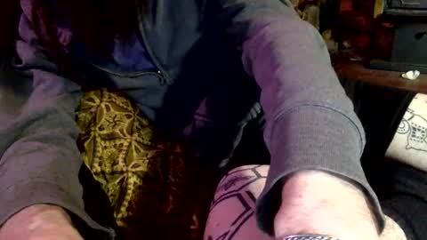 Snapshot of sensisubcei chatting on 03-10-25, 03:12 sensiswitch online show from 03-10-25, 03:12