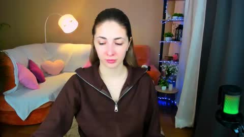 sensitiveheartt online show from 11-15-25, 06:04