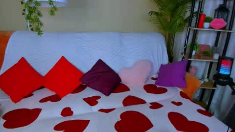 sensitiveheartt online show from 03-23-26, 07:18