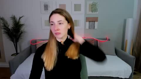 sensitiveheartt online show from 04-21-26, 04:23