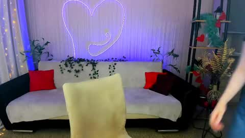 Snapshot of sensitiveheartt chatting on 06-01-26, 07:15 sensitiveheartt online show from 06-01-26, 07:15