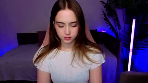 Emily  online show from 04-17-26, 08:28