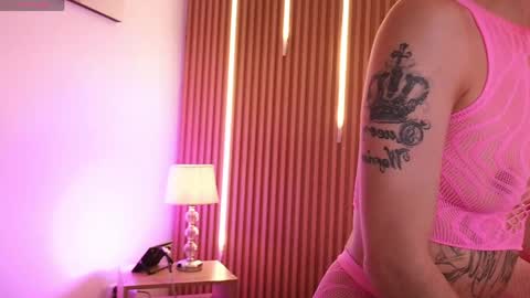 Snapshot of sensual_kim77 chatting on 05-02-26, 01:05 Sensual Kim77 online show from 05-02-26, 01:05