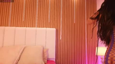 Snapshot of sensual_kim77 chatting on 05-11-26, 12:55 Sensual Kim77 online show from 05-11-26, 12:55