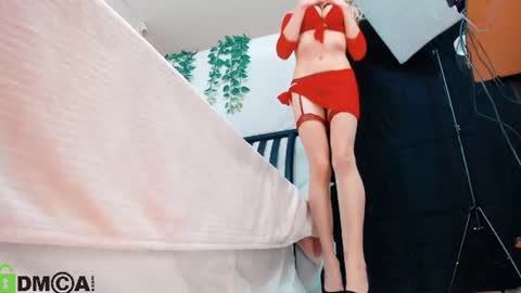 Mia online show from 07-21-26, 10:34