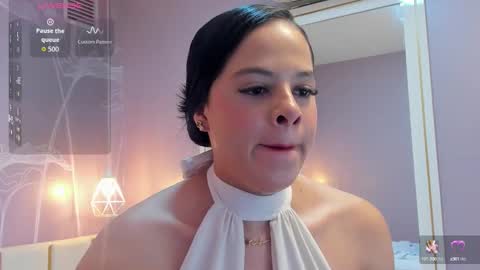 Sophie     online show from 10-11-25, 10:14