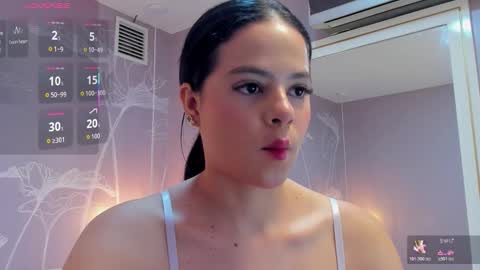 Snapshot of sensual_sophie_ chatting on 10-30-25, 10:16 Sophie online show from 10-30-25, 10:16