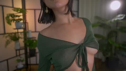 Snapshot of sensualcherry_ chatting on 01-26-25, 02:14 Maria- OF sensual bee online show from 01-26-25, 02:14