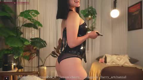 Snapshot of sensualcherry_ chatting on 09-24-25, 12:25 Maria- OF sensual bee online show from 09-24-25, 12:25