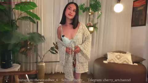 Snapshot of sensualcherry_ chatting on 09-28-25, 01:00 Maria- OF sensual bee online show from 09-28-25, 01:00