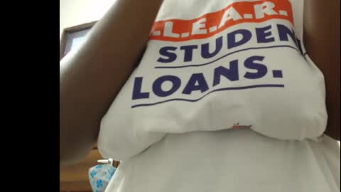 Anne online show from 10-22-25, 06:13