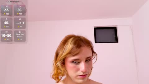 Snapshot of seraphine_star chatting on 05-17-26, 10:44 Seraphine star online show from 05-17-26, 10:44