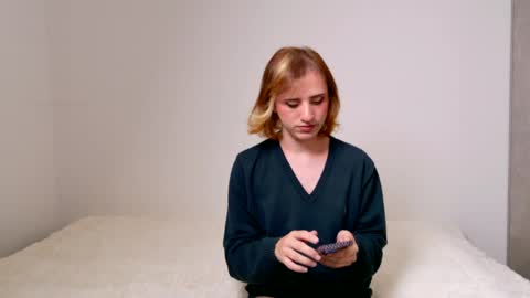 Snapshot of seraphine_star chatting on 05-20-26, 03:02 Seraphine star online show from 05-20-26, 03:02