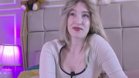 Serena online show from 03-12-26, 11:49