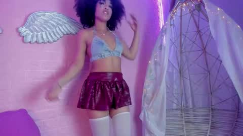 Snapshot of serena_fey chatting on 12-02-25, 12:10 Serena online show from 12-02-25, 12:10