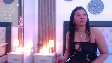 Snapshot of serena_houstonn chatting on 09-12-25, 11:32 Serena online show from 09-12-25, 11:32