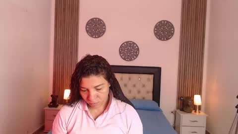 Snapshot of serena_houstonn chatting on 11-17-25, 11:27 Serena online show from 11-17-25, 11:27