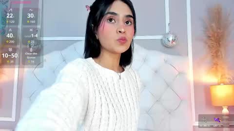 Snapshot of serena_jeyns chatting on 10-06-25, 08:17 SERE online show from 10-06-25, 08:17