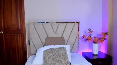 serenaaveline online show from 11-24-25, 10:53