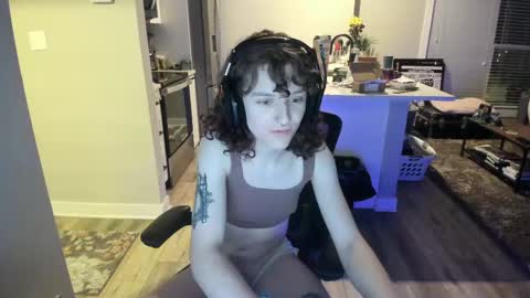 serenabastille online show from 04-26-26, 04:43