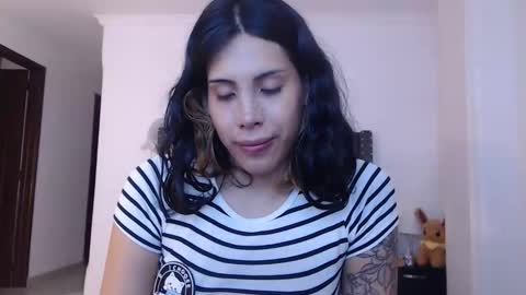 sararoussee online show from 04-23-26, 09:17