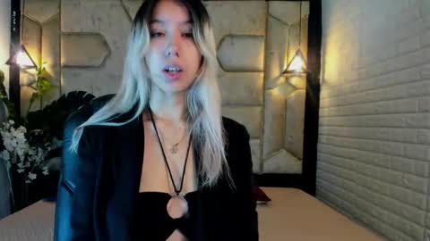 Serene online show from 04-17-26, 12:41