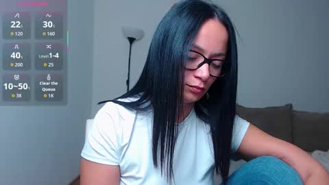 SereneSophi online show from 11-21-25, 03:05