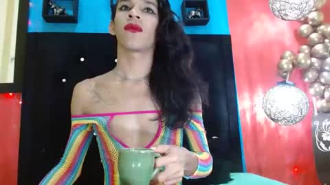 Snapshot of serenityroche chatting on 01-08-25, 11:32 serenityroche online show from 01-08-25, 11:32