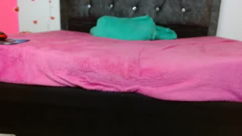 Snapshot of serenityroche chatting on 09-24-25, 02:59 serenityroche online show from 09-24-25, 02:59