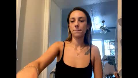 serenityroseee online show from 05-04-26, 10:50