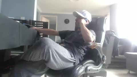 hetero serio discreto online show from 02-14-25, 05:25