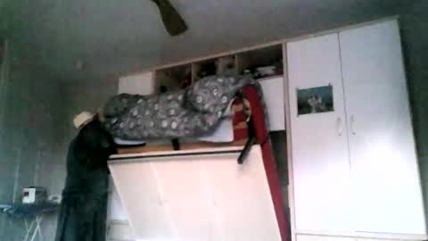 Snapshot of serrano49 chatting on 12-18-24, 04:39 serrano49 online show from 12-18-24, 04:39