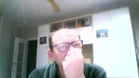 Snapshot of serrano49 chatting on 01-08-25, 01:42 serrano49 online show from 01-08-25, 01:42
