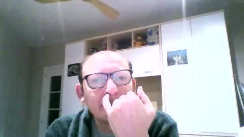 Snapshot of serrano49 chatting on 02-04-25, 02:07 serrano49 online show from 02-04-25, 02:07