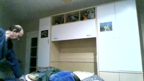 Snapshot of serrano49 chatting on 03-03-25, 06:33 serrano49 online show from 03-03-25, 06:33