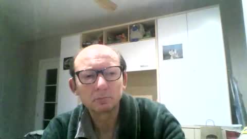 Snapshot of serrano49 chatting on 10-06-25, 03:59 serrano49 online show from 10-06-25, 03:59