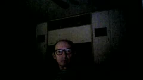 Snapshot of serrano49 chatting on 10-29-25, 07:04 serrano49 online show from 10-29-25, 07:04