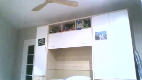 Snapshot of serrano49 chatting on 11-07-25, 05:07 serrano49 online show from 11-07-25, 05:07