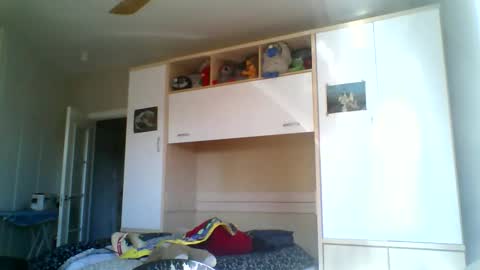 Snapshot of serrano49 chatting on 11-27-25, 11:56 serrano49 online show from 11-27-25, 11:56