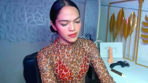 Bella online show from 11-19-25, 07:03