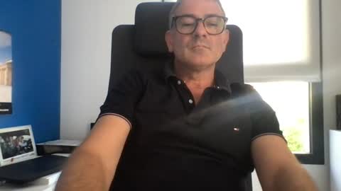 Snapshot of sesamechris92 chatting on 07-24-26, 03:32 sesamechris92 online show from 07-24-26, 03:32
