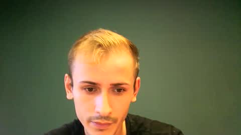 Snapshot of sesinha69 chatting on 10-25-25, 01:29 Sesinha online show from 10-25-25, 01:29